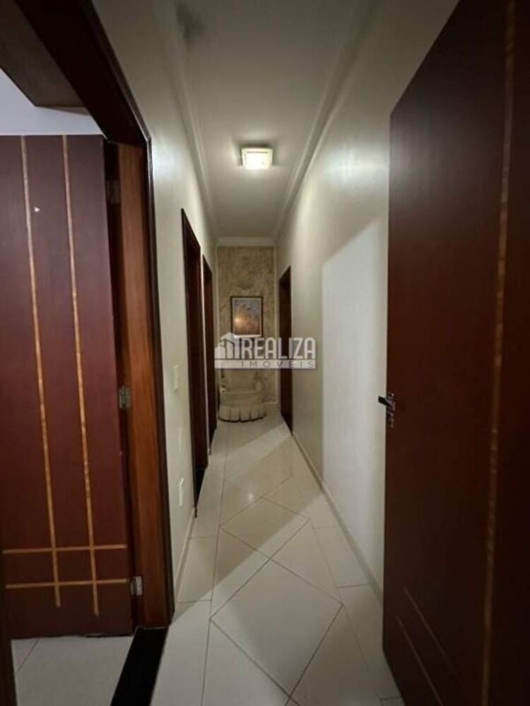 Casa para alugar com 3 quartos, 270m² - Foto 4
