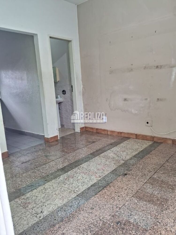 Casa à venda com 2 quartos, 112m² - Foto 4