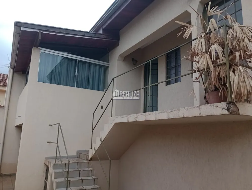 Casa, 3 quartos, 159 m² - Foto 1
