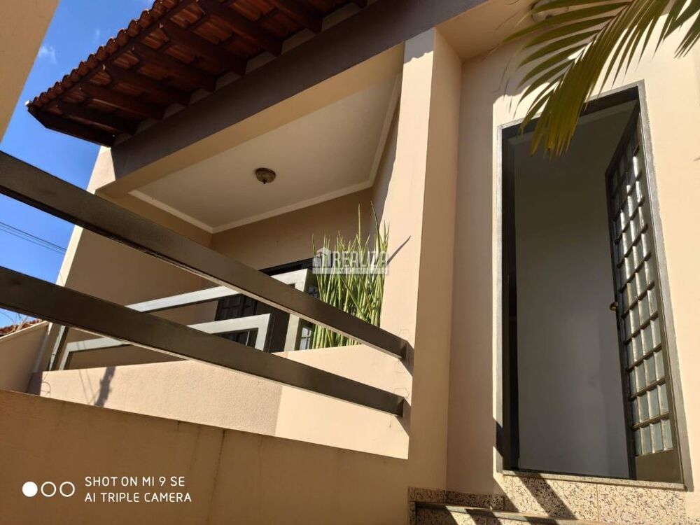 Casa, 3 quartos, 347 m² - Foto 1