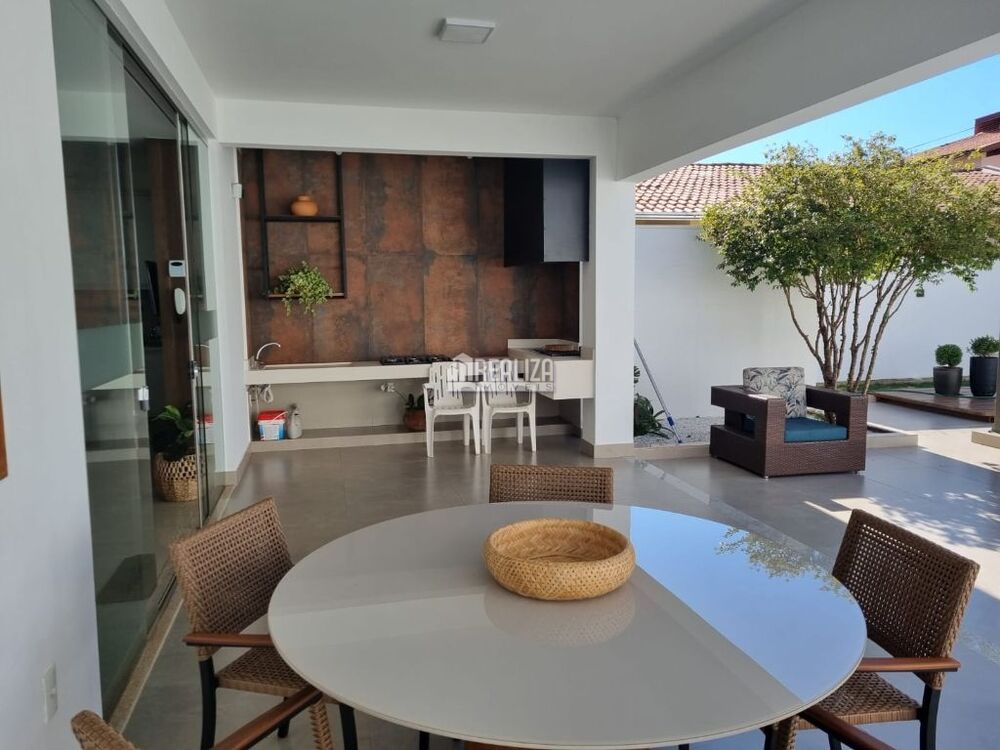 Casa, 3 quartos, 310 m² - Foto 3