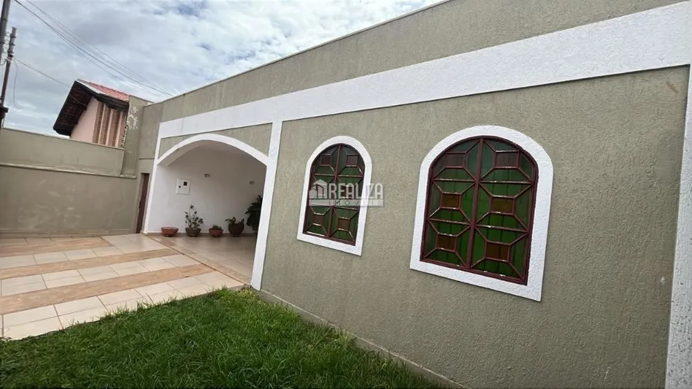 Casa, 3 quartos, 227 m² - Foto 1