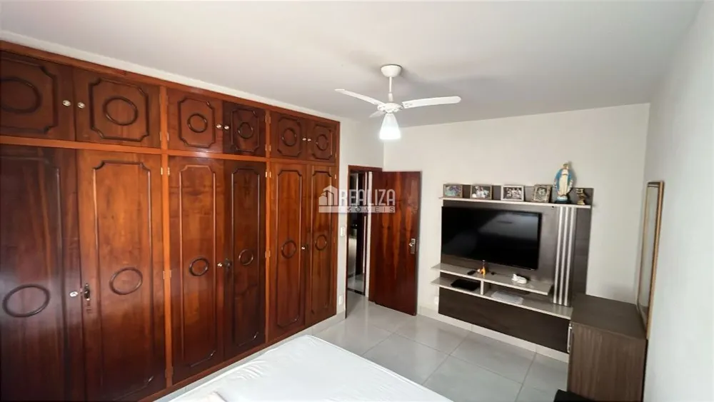 Casa, 3 quartos, 227 m² - Foto 4