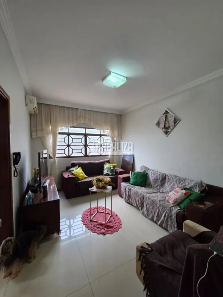 Casa, 3 quartos, 246 m² - Foto 5