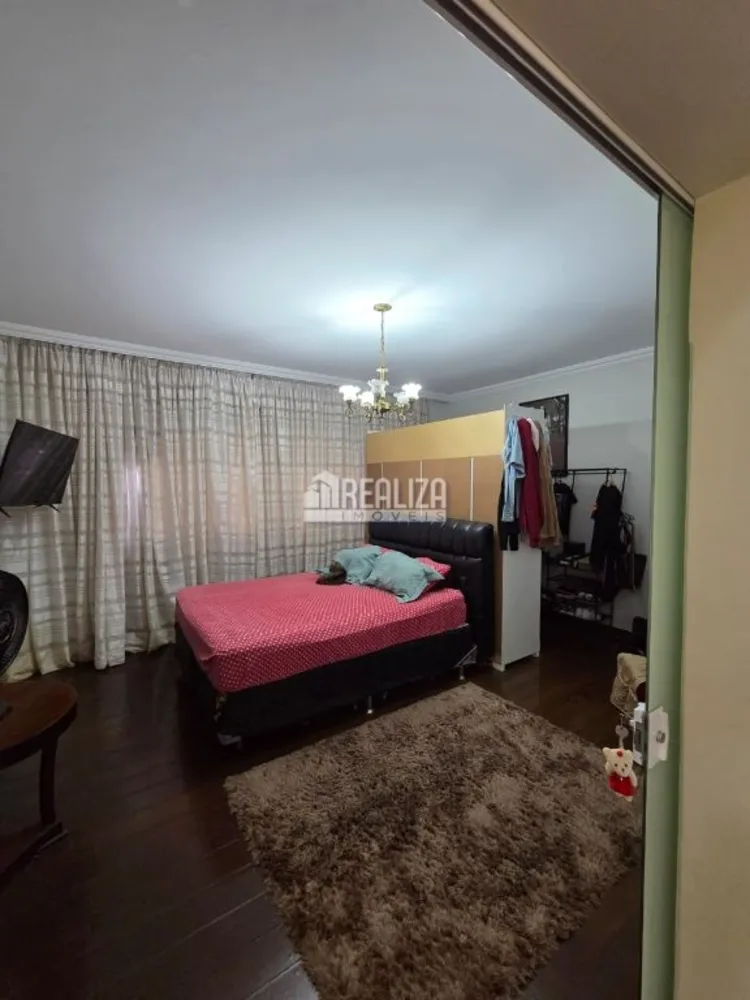 Casa, 3 quartos, 246 m² - Foto 8