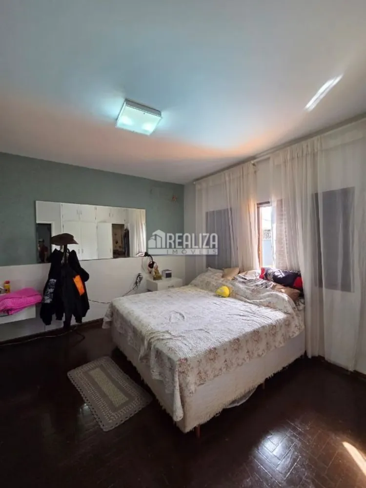 Casa, 3 quartos, 246 m² - Foto 9
