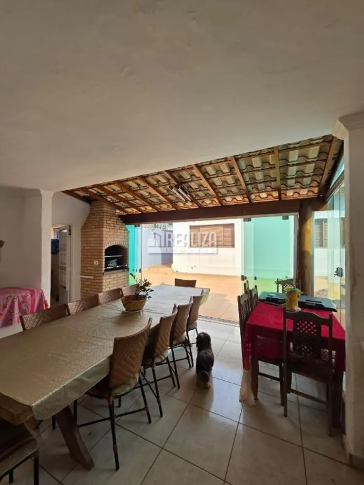 Casa, 3 quartos, 246 m² - Foto 6