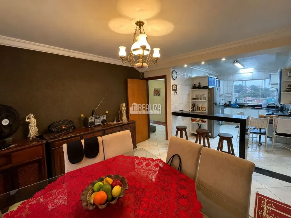 Casa, 3 quartos, 207 m² - Foto 6