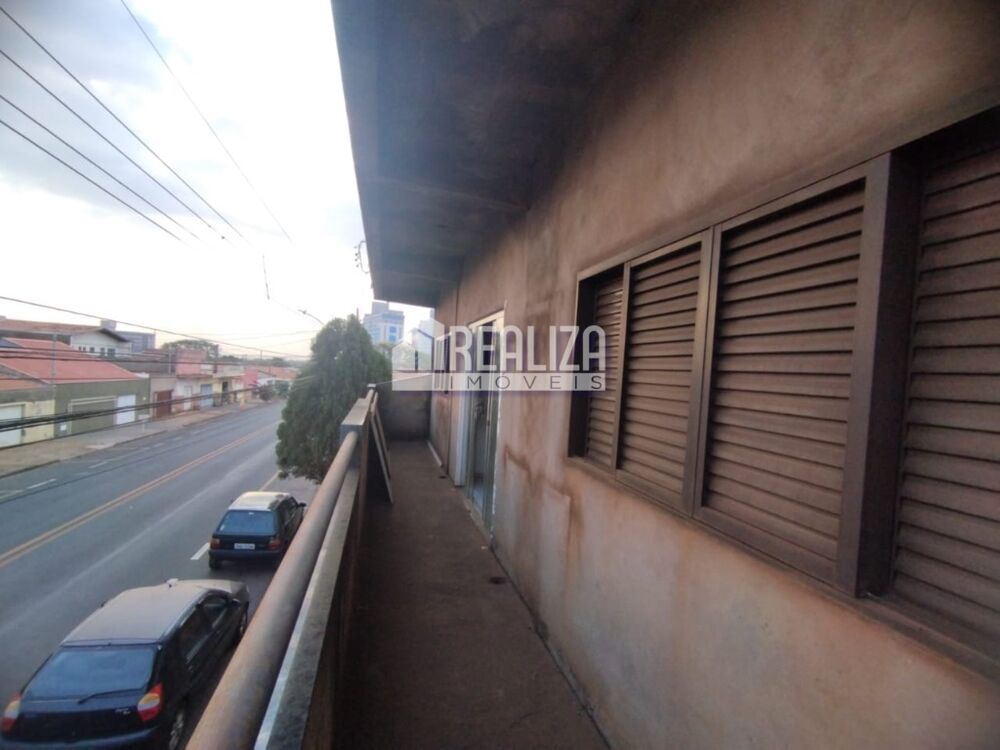 Sobrado, 3 quartos, 225 m² - Foto 2