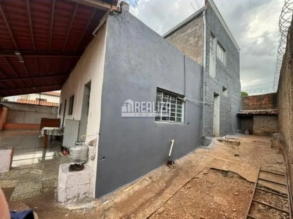 Casa, 3 quartos, 228 m² - Foto 3