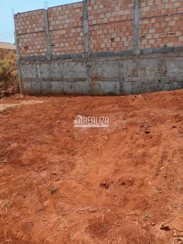 Casa à venda com 2 quartos, 80m² - Foto 4