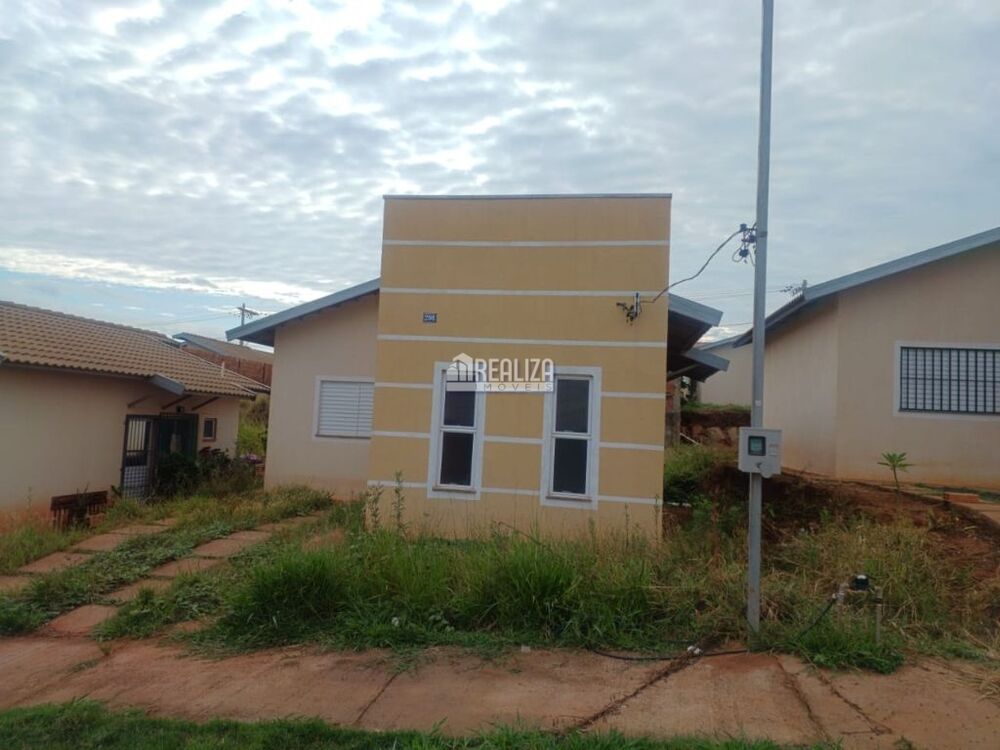 Casa à venda com 2 quartos, 80m² - Foto 3