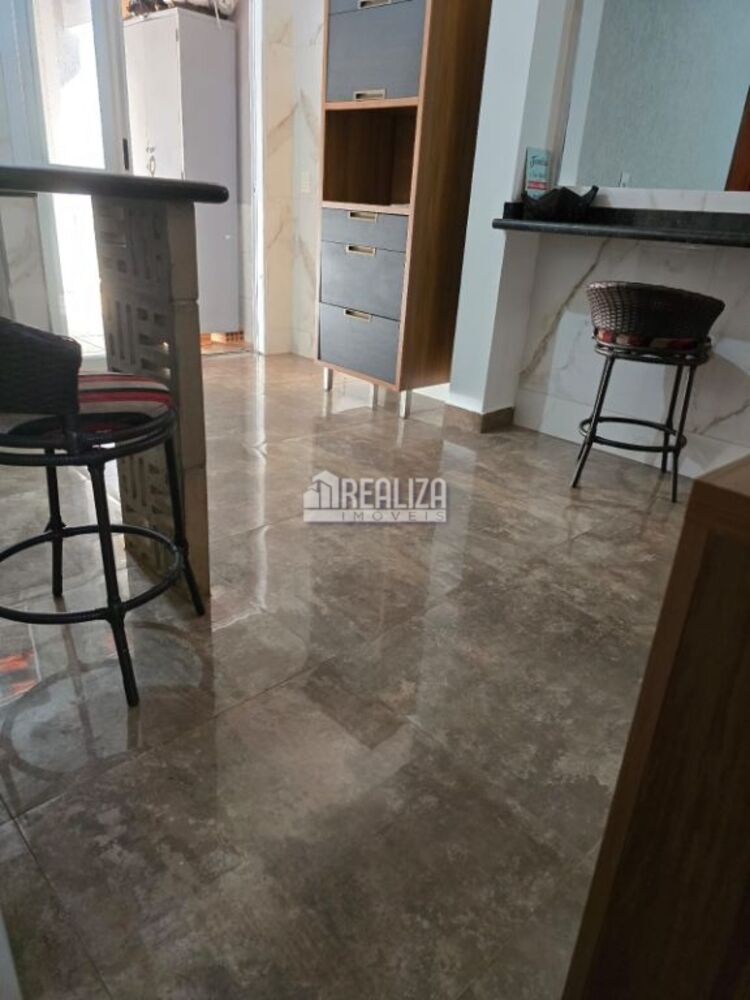 Casa à venda com 4 quartos, 196m² - Foto 7