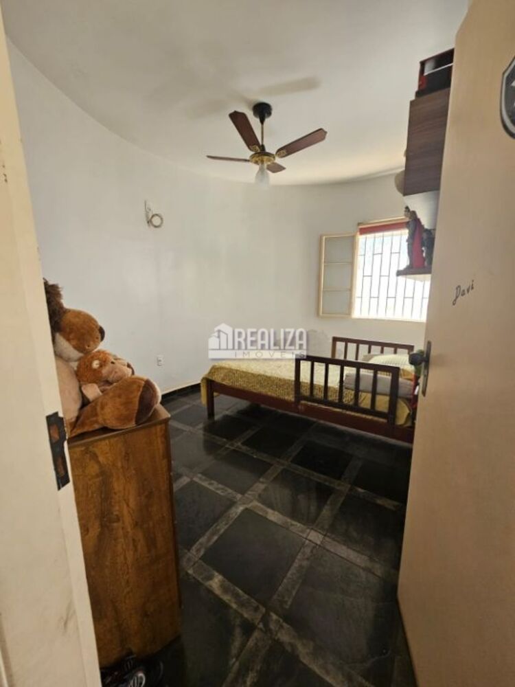 Casa, 4 quartos, 240 m² - Foto 8