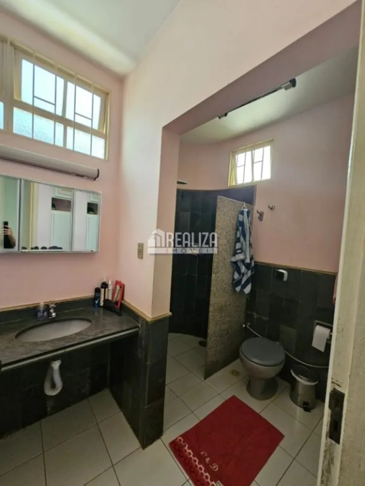 Casa, 4 quartos, 240 m² - Foto 13