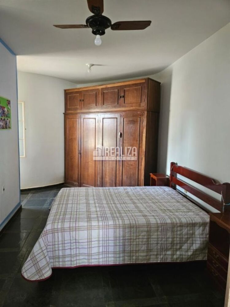 Casa, 4 quartos, 240 m² - Foto 10