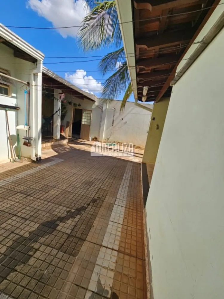 Casa, 4 quartos, 240 m² - Foto 23