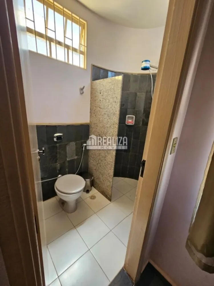 Casa, 4 quartos, 240 m² - Foto 17