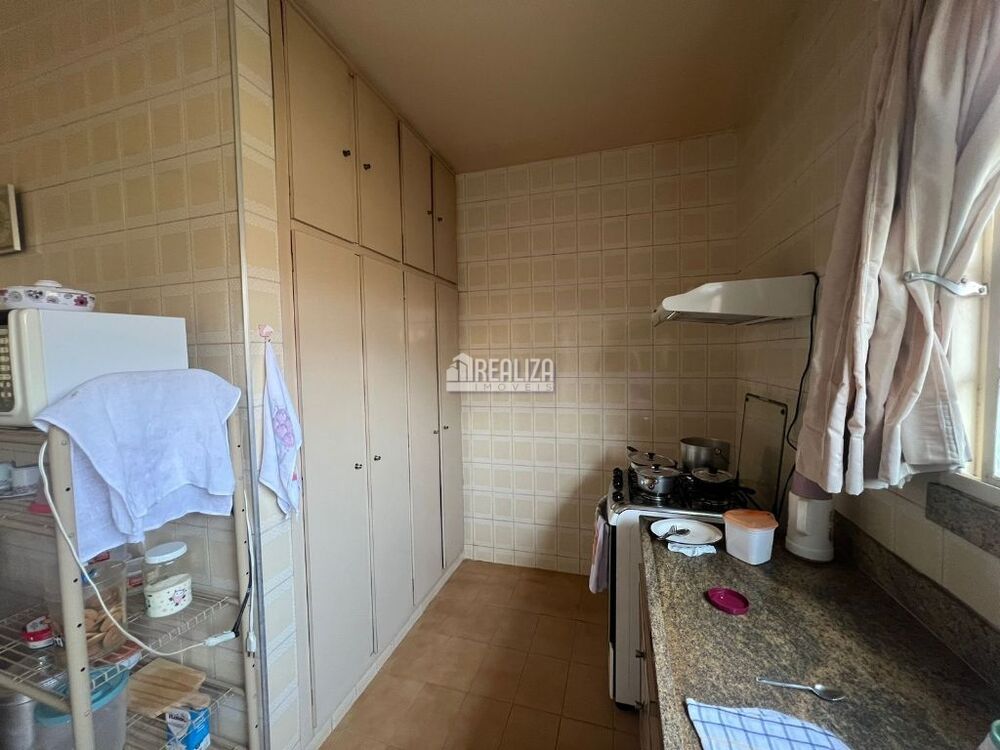 Casa à venda com 3 quartos, 168m² - Foto 8