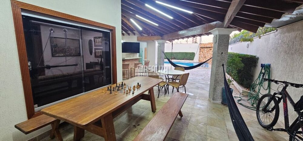 Casa à venda com 3 quartos, 439m² - Foto 3