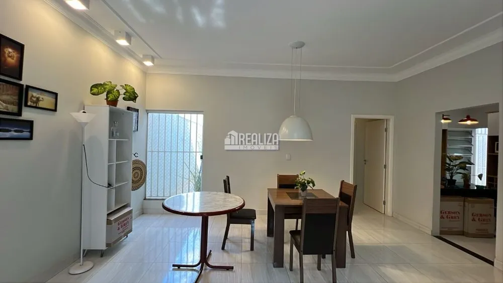 Casa, 3 quartos, 173 m² - Foto 3