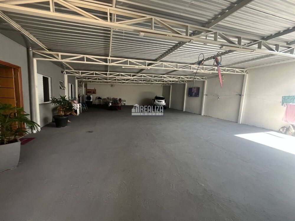 Casa, 3 quartos, 168 m² - Foto 2