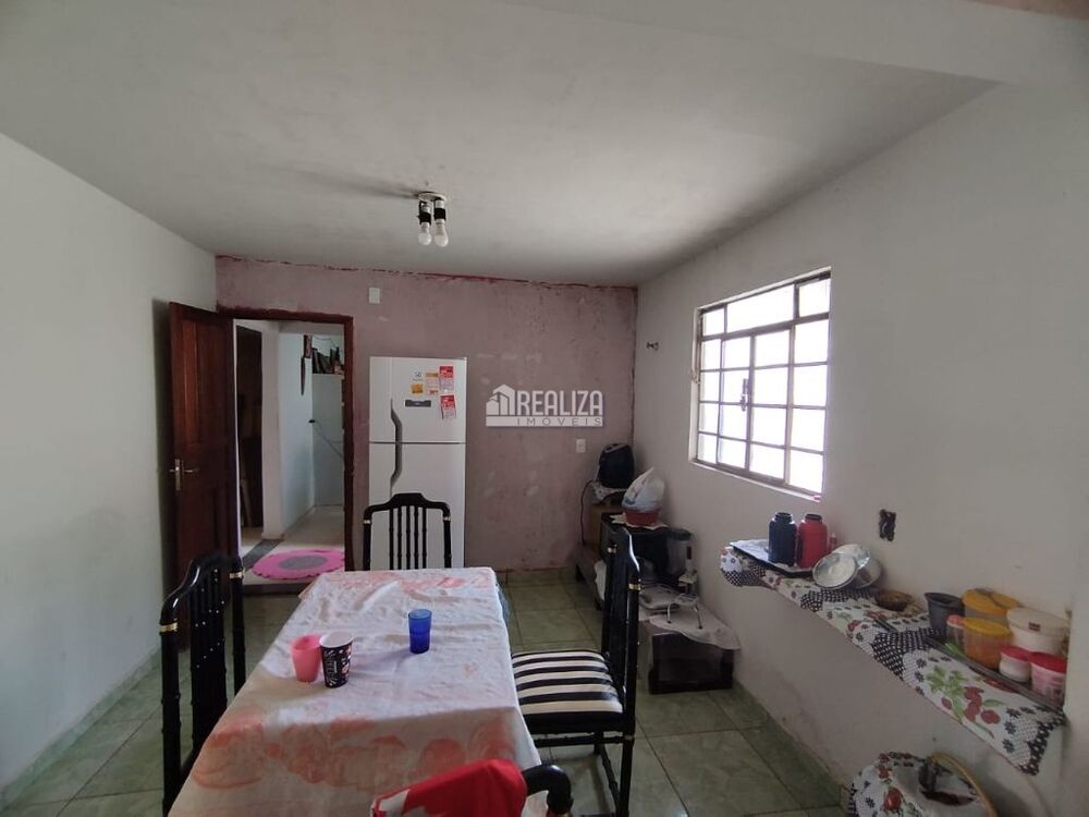 Casa à venda com 3 quartos, 157m² - Foto 3