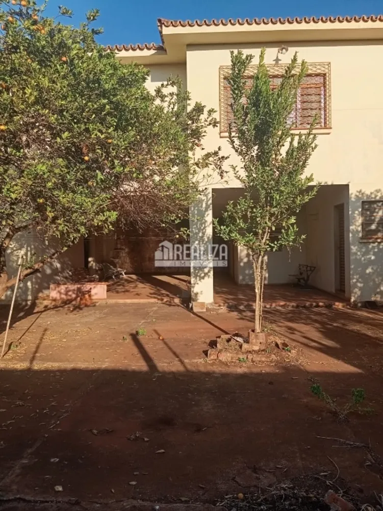 Casa, 3 quartos, 376 m² - Foto 2