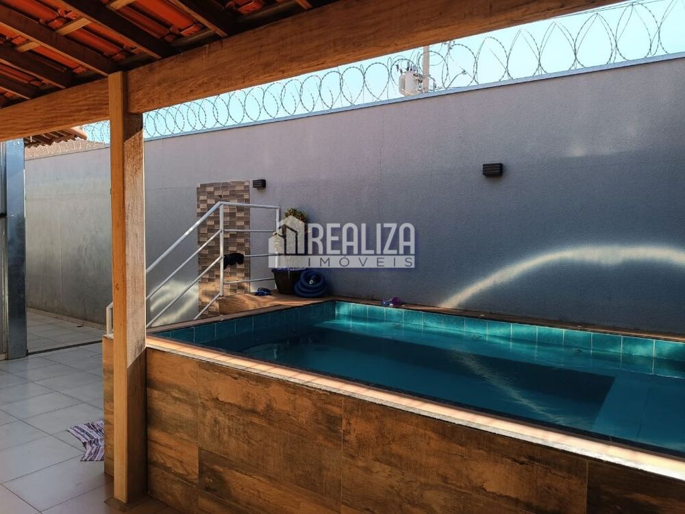 Casa, 3 quartos, 96 m² - Foto 1