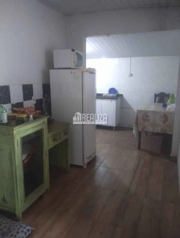Casa à venda com 3 quartos, 180m² - Foto 2