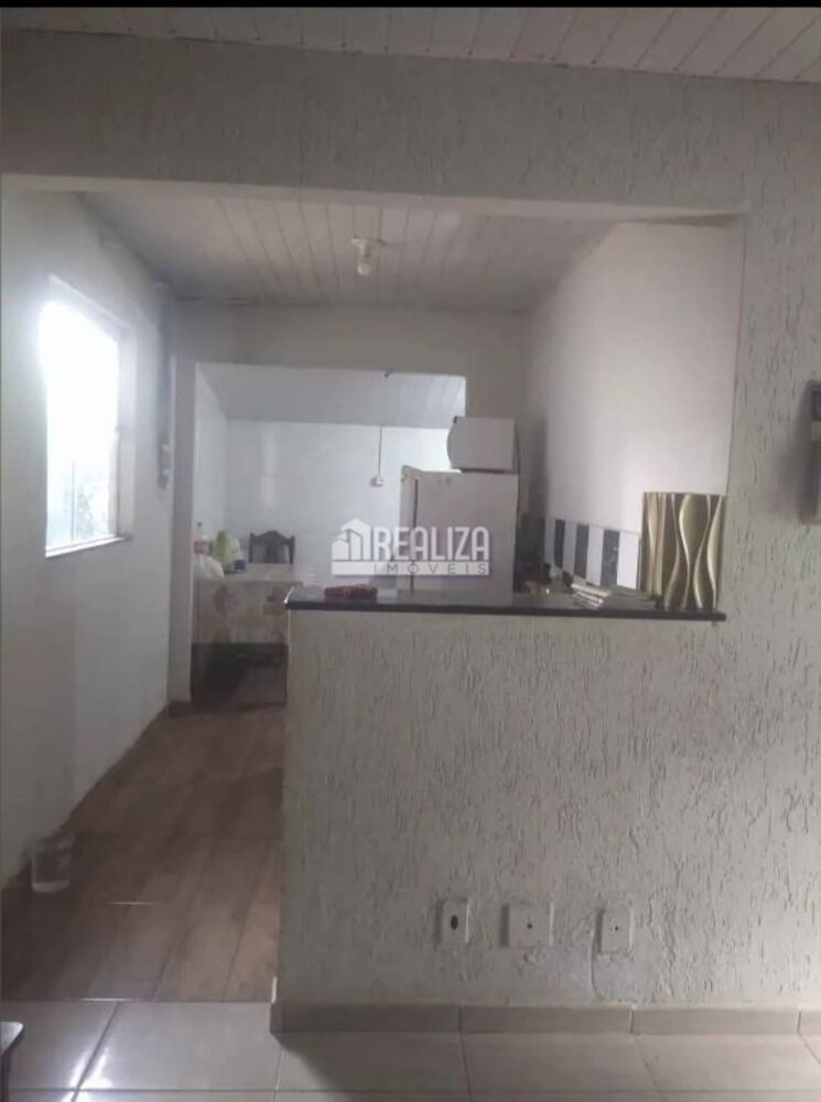 Casa à venda com 3 quartos, 180m² - Foto 1