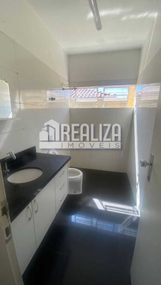 Casa à venda com 3 quartos, 150m² - Foto 3