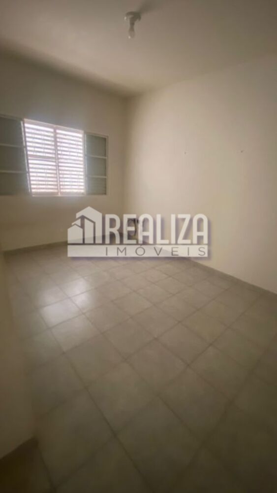 Casa à venda com 3 quartos, 150m² - Foto 8