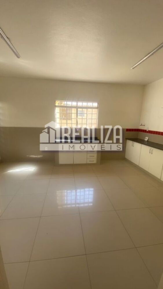 Casa à venda com 3 quartos, 150m² - Foto 10