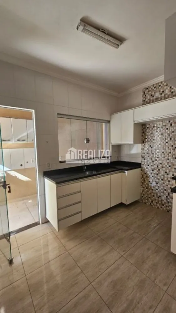 Casa, 2 quartos, 74 m² - Foto 1