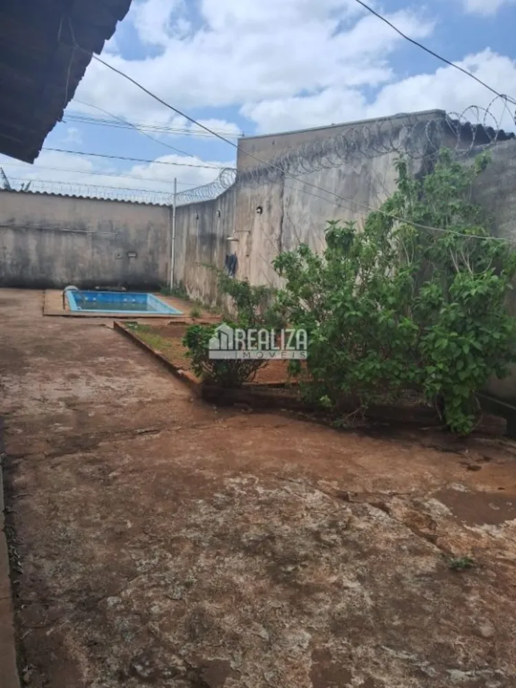Casa, 2 quartos, 200 m² - Foto 1