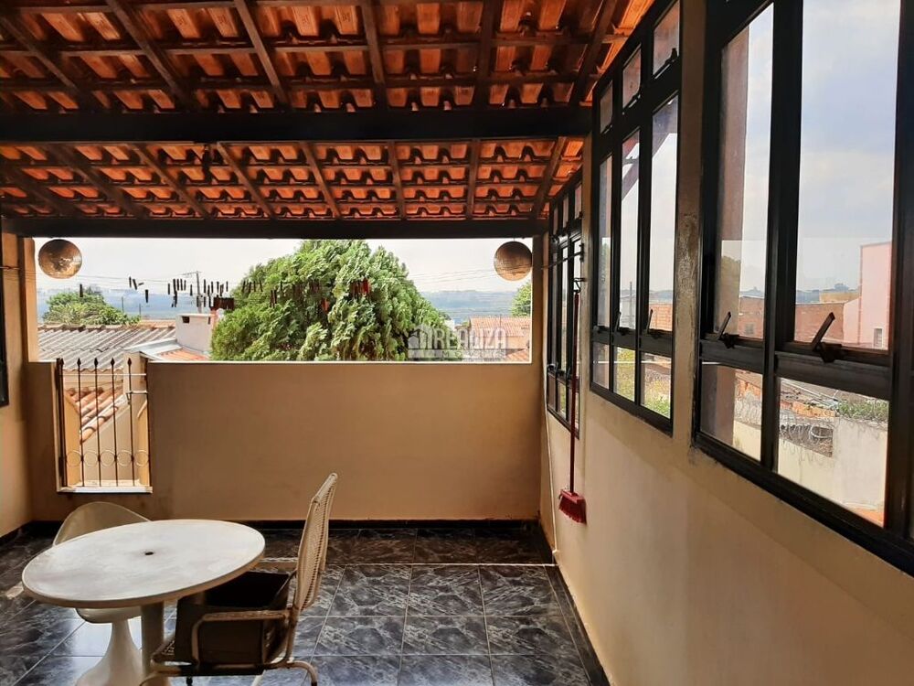 Sobrado, 6 quartos, 360 m² - Foto 1