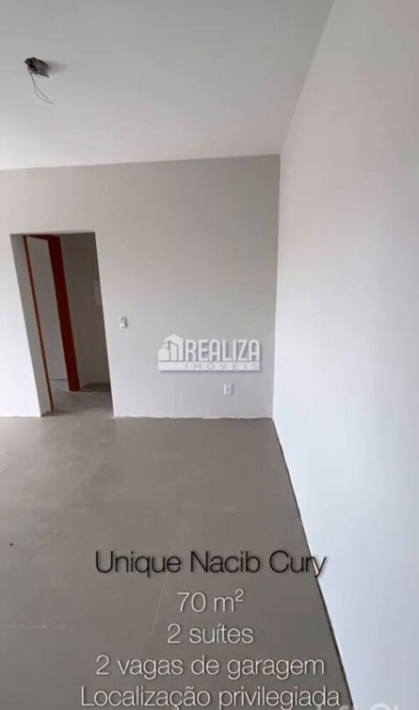 Apartamento à venda com 2 quartos, 70m² - Foto 3