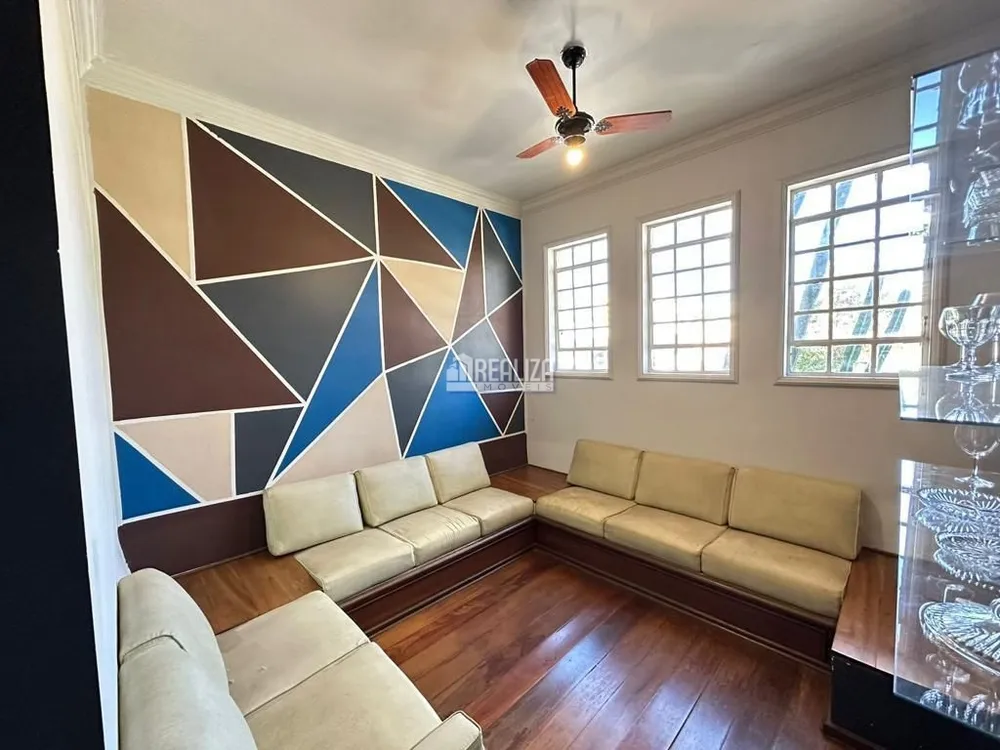 Casa, 4 quartos, 390 m² - Foto 1