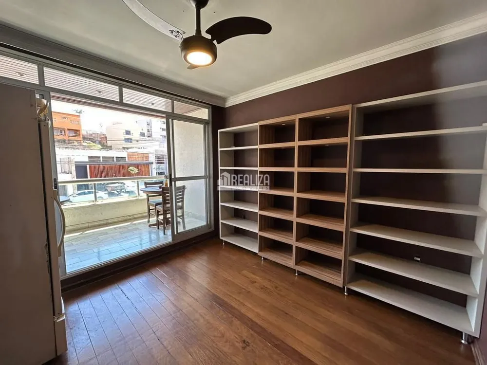 Casa, 4 quartos, 390 m² - Foto 2
