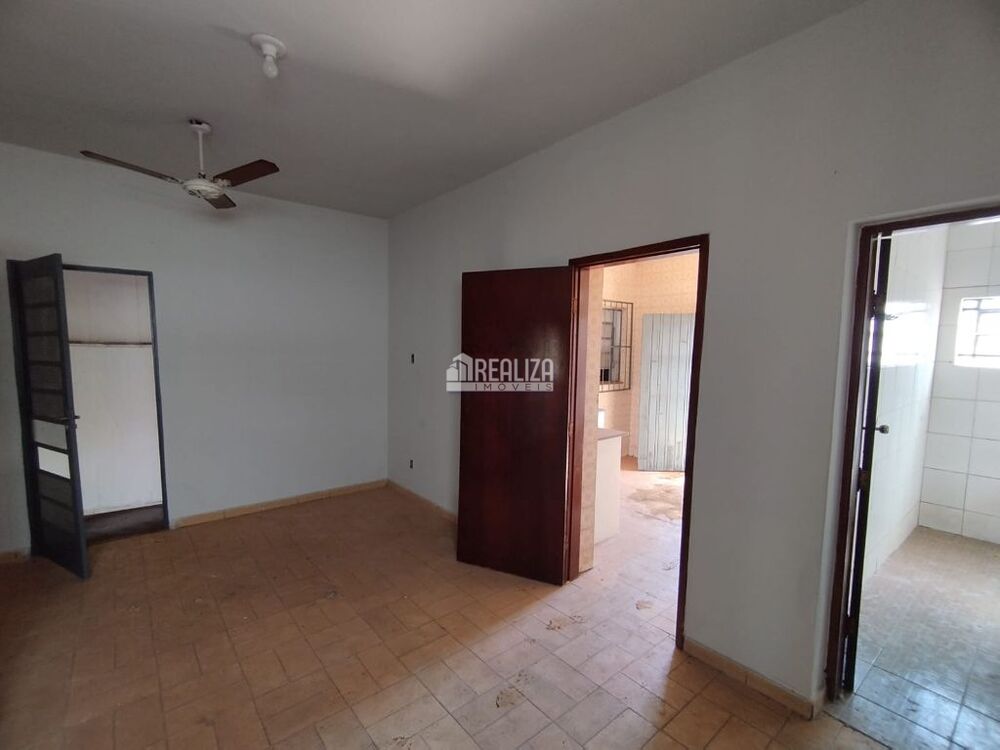 Casa, 3 quartos, 102 m² - Foto 1