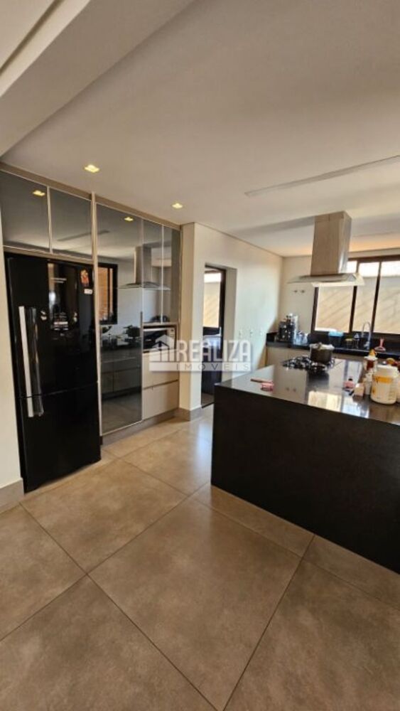 Casa, 4 quartos, 318 m² - Foto 3