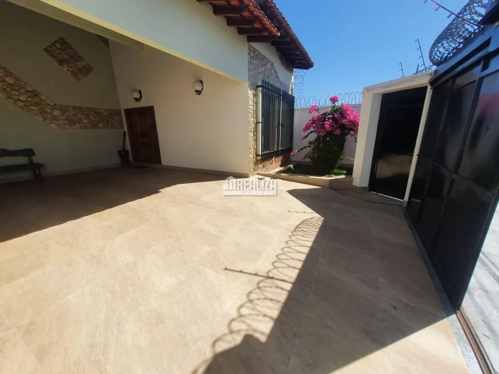 Casa, 4 quartos, 240 m² - Foto 13