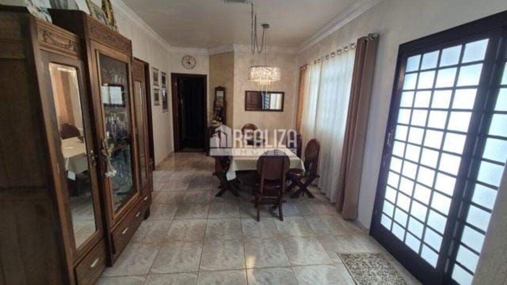Casa, 4 quartos, 240 m² - Foto 5