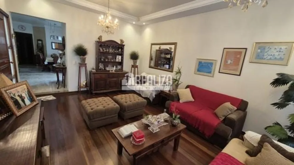 Casa, 4 quartos, 240 m² - Foto 14