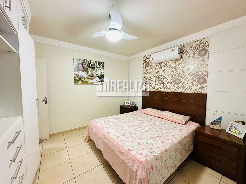 Apartamento à venda com 3 quartos, 199m² - Foto 2