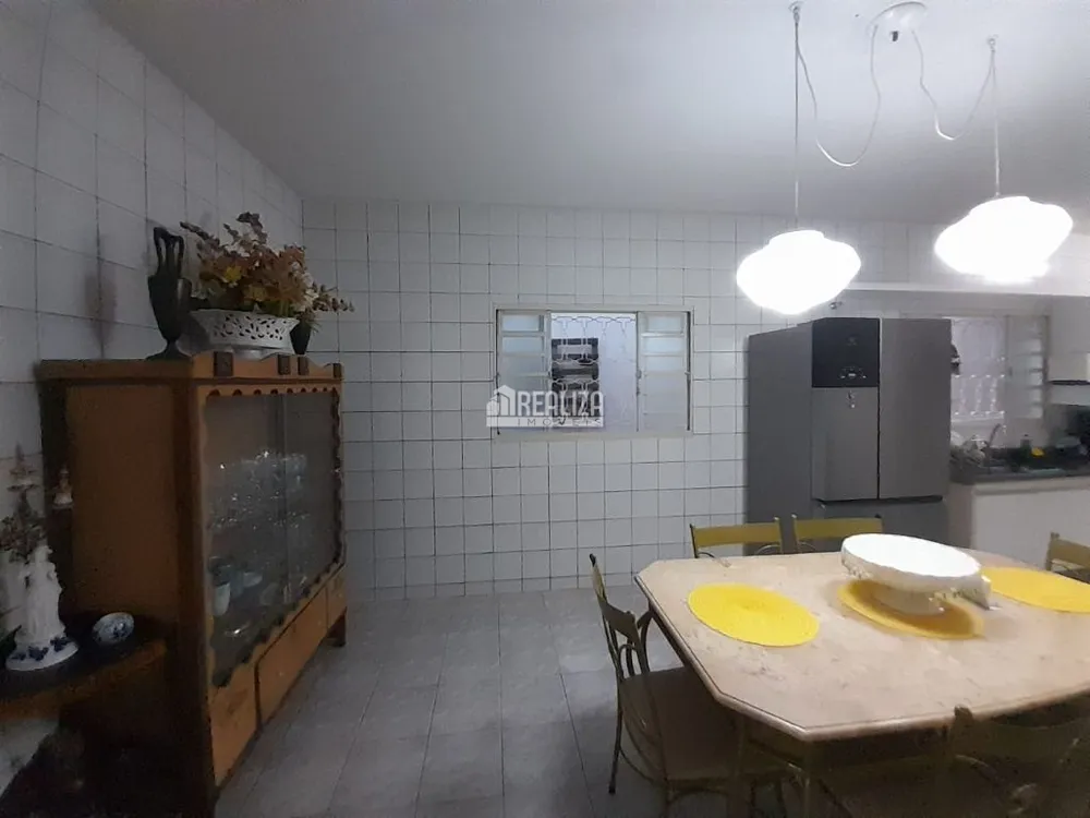 Casa, 3 quartos, 240 m² - Foto 18