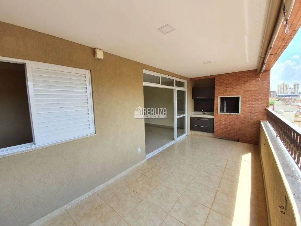 Apartamento, 3 quartos, 125 m² - Foto 2