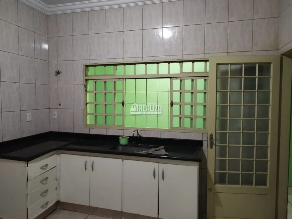 Casa, 3 quartos, 161 m² - Foto 2