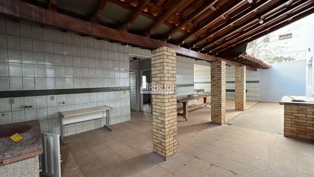 Casa, 5 quartos, 260 m² - Foto 10